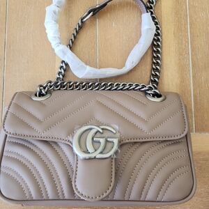 Brand New Gucci Marmont GG Logo 2 ways shoulder/crossbody bag